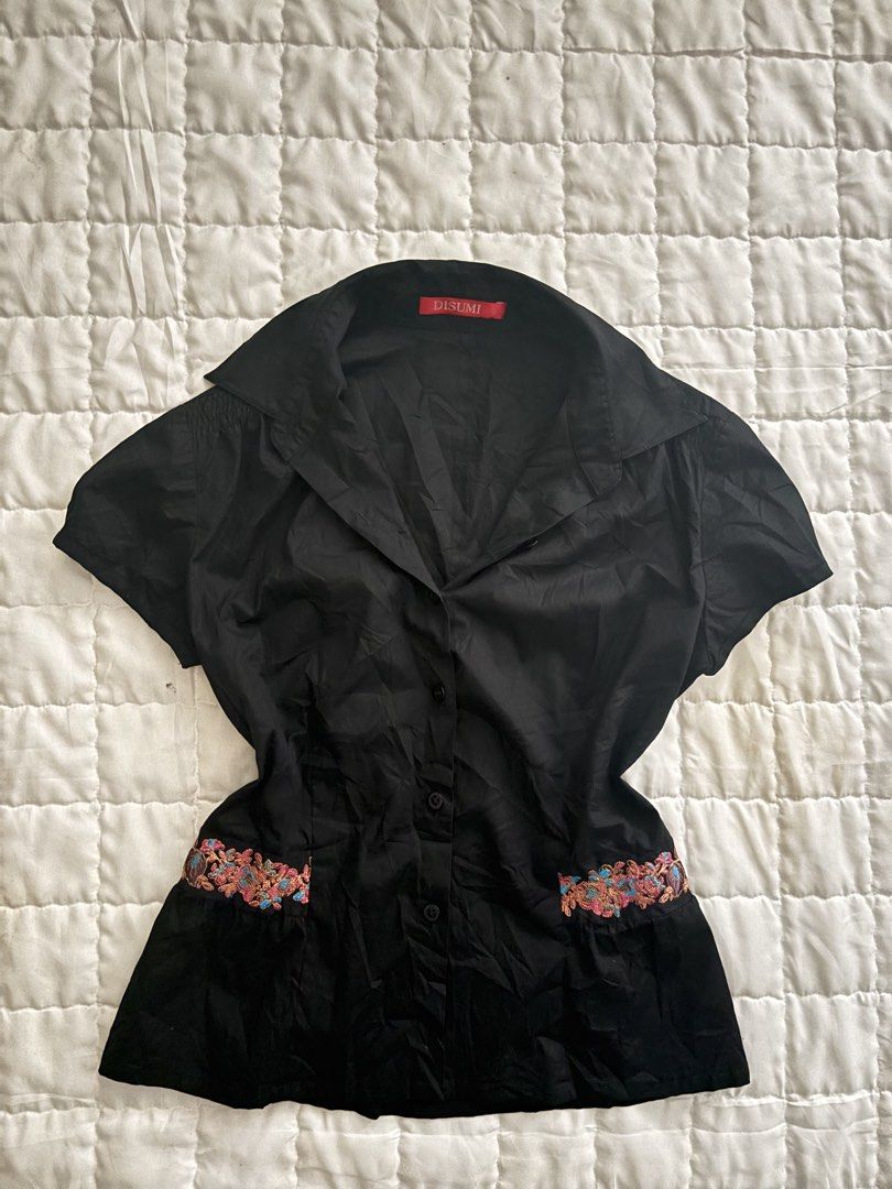Whimsigoth Short Sleeve Button-Down Blouse (Category: Blouses) located in Tarlac. Submitted by lucyfinds (Listing ID 1463688936, Image 2). Description: .