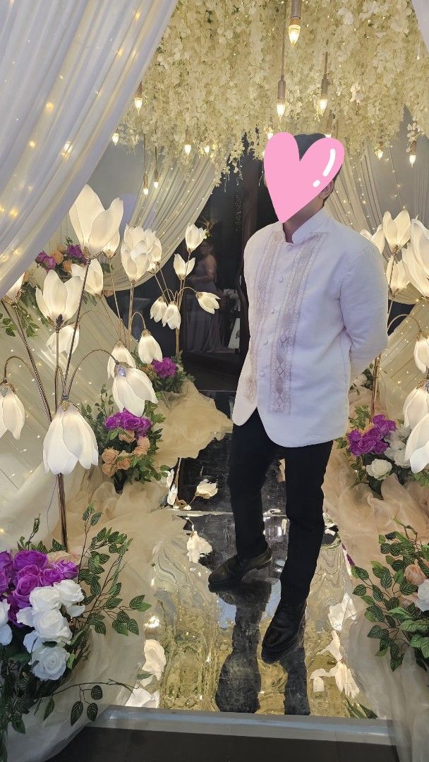 White Barong Tagalog with Pink Embroidery (Category: Formal Shirts) located in Quezon City. Submitted by dawnest (Listing ID 1463600492, Image 1). Description: - Classic white long-sleeved barong - Features intricate pink embroidery on the front - Traditional button-up style - Ideal for weddings, parties, and other formal occasions - Offers a sharp and sophisticated look.