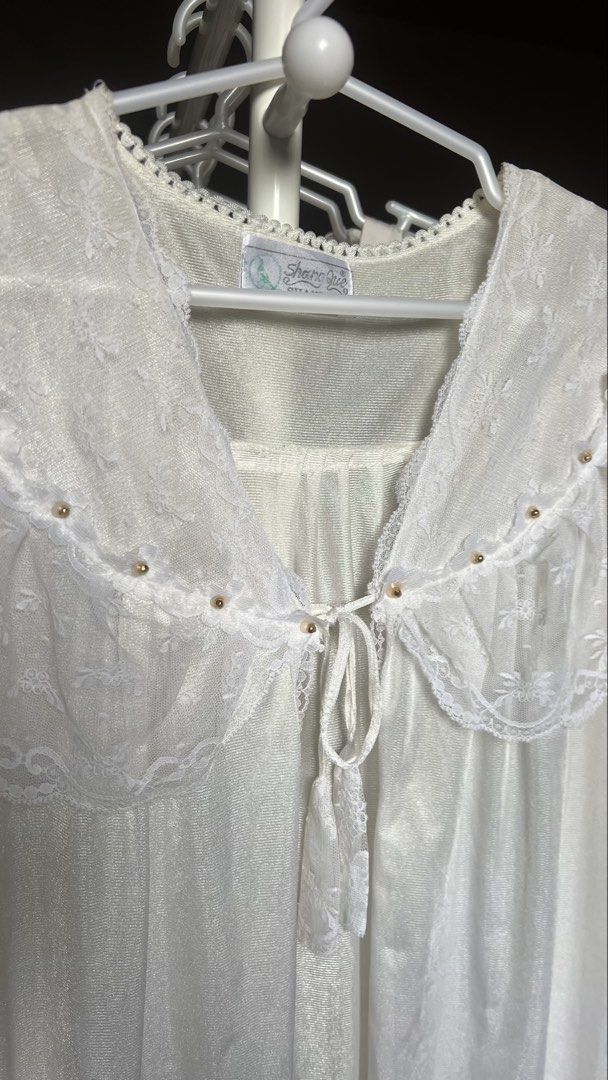 White Satin Princess Robe with adjustable tie (Category: Blouses) located in Quezon City. Submitted by mei_declutters (Listing ID 1461828640, Image 2). Description: .