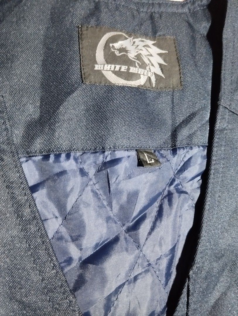 White Wolf Vest (Category: Vests) located in Makati City. Submitted by christhrift10 (Listing ID 1463605726, Image 2). Description: White Wolf Vest Large on tag 20x23.5 Good condition P150+sf Loc.Olympia, Makati Pick-up or delivery Gcash ready if J&T.