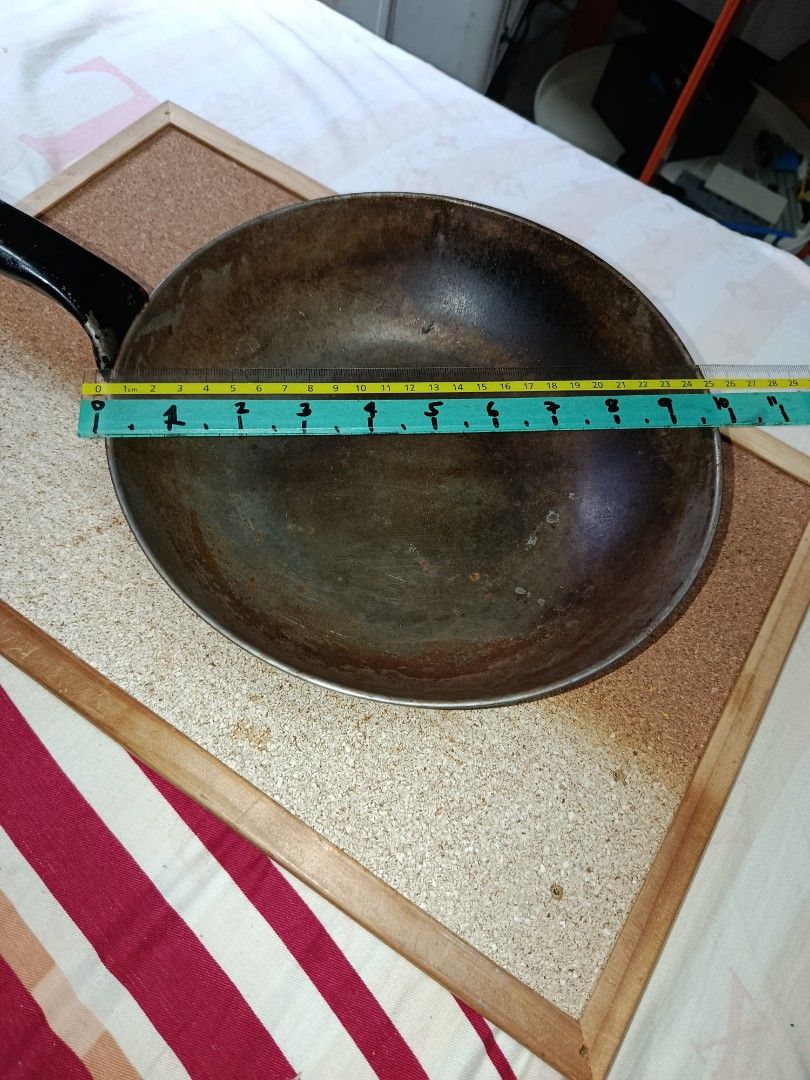 Wok pan season (Category: Everything Else Others) located in Quezon City. Submitted by kristal68 (Listing ID 1463587763, Image 3). Description: very nice for frying.