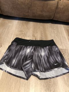 (Category: ) located in . Submitted by happy.finds85 (Listing ID 1463720891, Image 1). Description: .