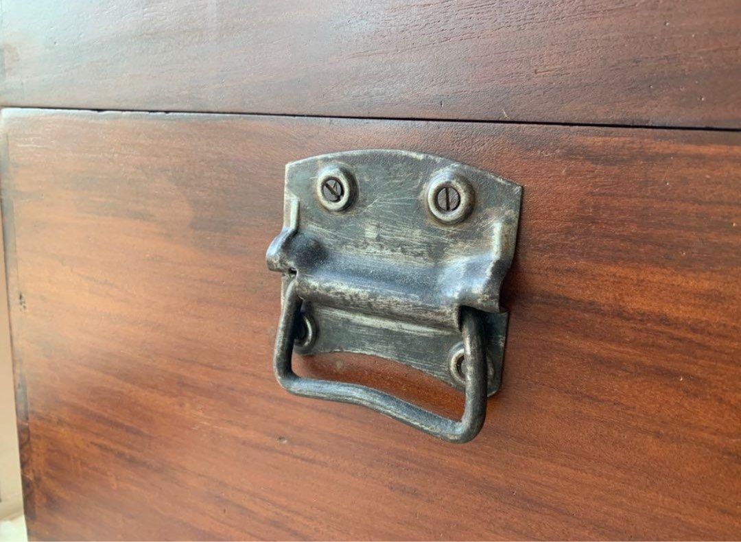 Wooden Chest box (Category: Vintage Collectibles) located in Singapore. Submitted by doodlepie (Listing ID 1463580098, Image 4). Description: Vintage chest box. Self pick up .