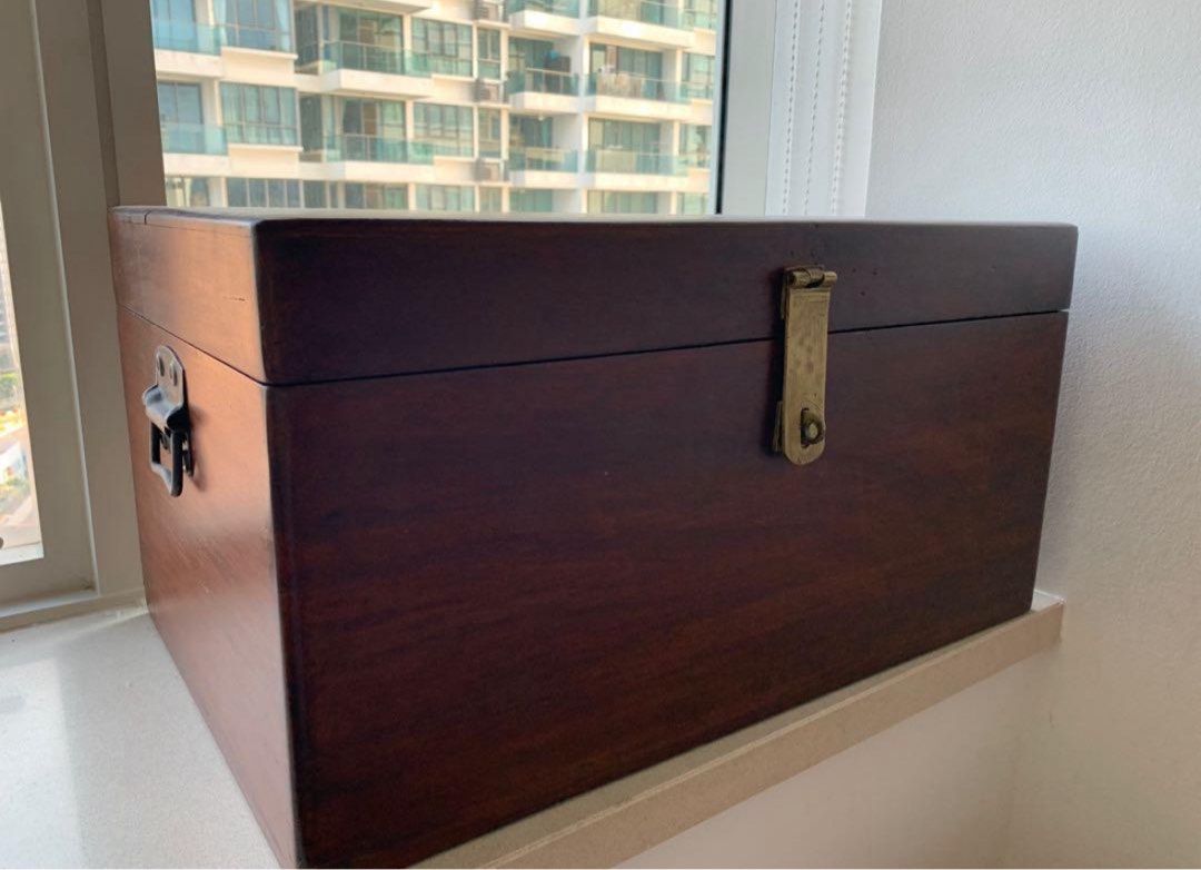 Wooden Chest box (Category: Vintage Collectibles) located in Singapore. Submitted by doodlepie (Listing ID 1463580098, Image 1). Description: Vintage chest box. Self pick up .