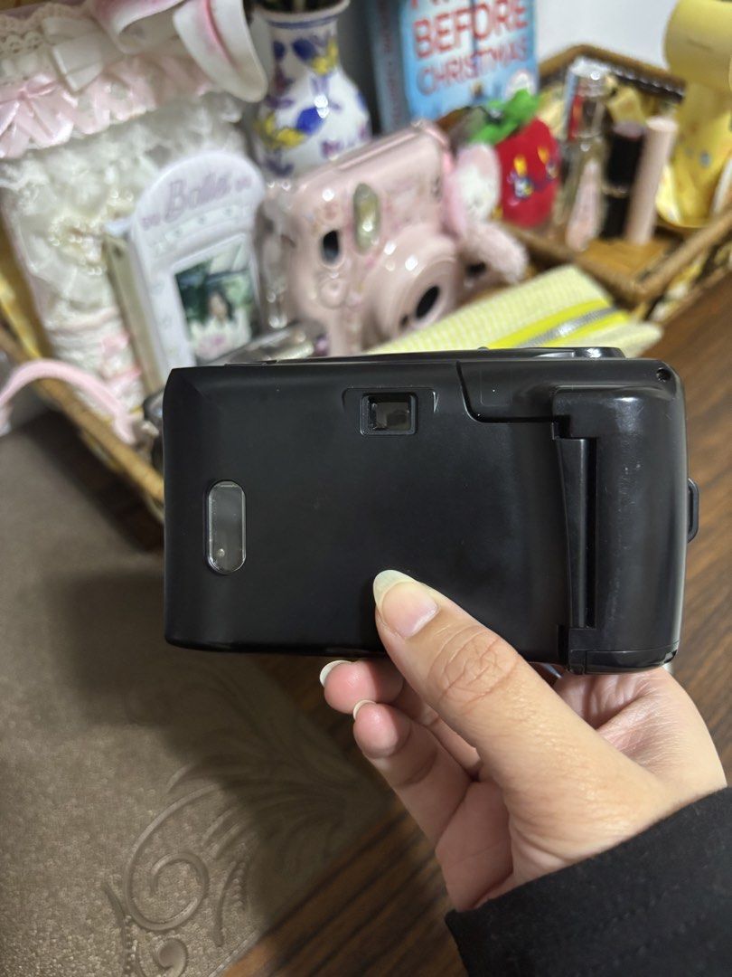 WORKING: Olympus Trip 301 | 35mm Film Camera (Category: Cameras) located in Lubao. Submitted by dear_kalii_cart (Listing ID 1463698483, Image 2). Description: - Olympus Trip 301 point and shoot camera - Uses 35mm film - Built-in flash - Simple operation: load film and shoot - Ideal for beginners and film photography enthusiasts - Includes camera body.