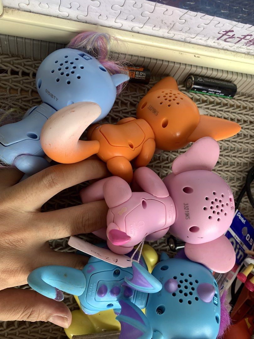 WowWe Fingerlings (Category: Interactive Toys) located in Manila. Submitted by macks_toys (Listing ID 1463633054, Image 3). Description: 📌You may send DM for your inquiries. ✨KINDLY CHECK EACH DETAILS✨ 🔳 From Japan/UK Surplus items 🔳 Fox and elephant available 🔳 Manage your expectations since it’s preloved and from Surplus Items 🔳 WYSIWYG ✨ Thank you! ✨.