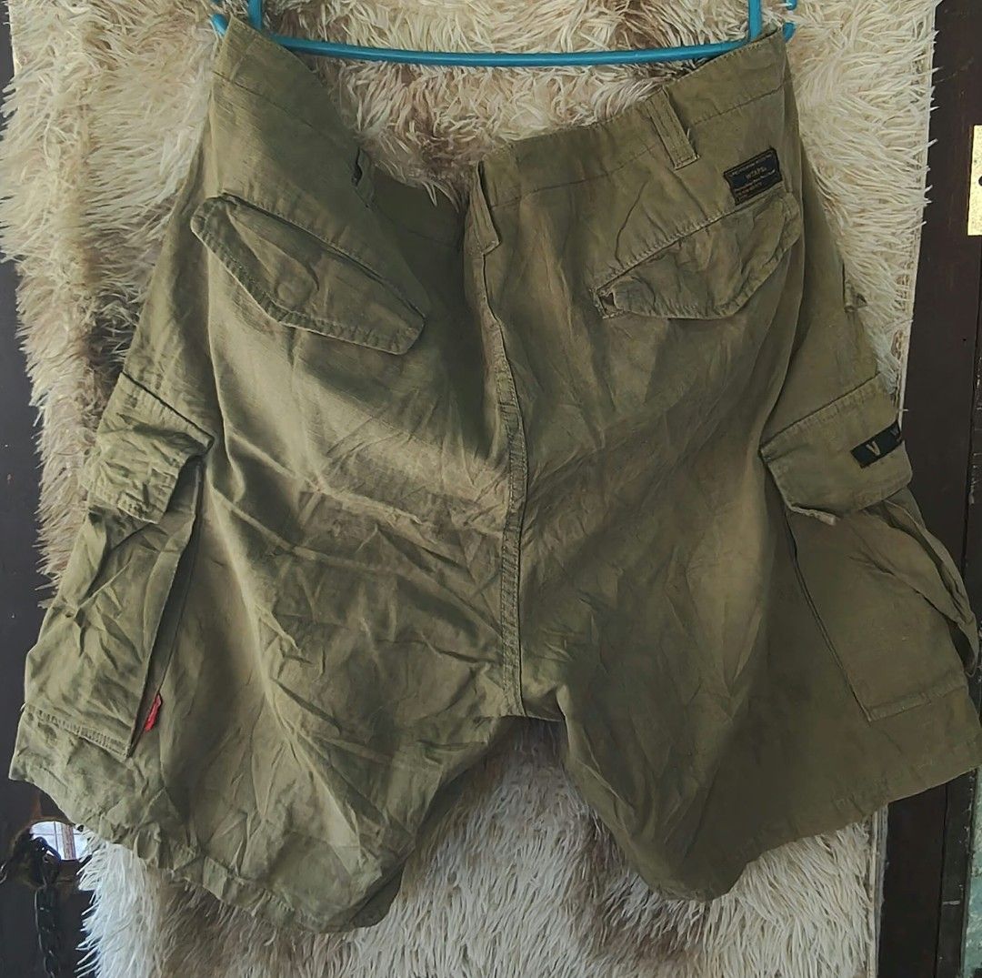 Wtaps Jungle Cargo shorts Size X04 (Category: Luxury Apparel) located in Rizal, Mindoro Occidental. Submitted by thrift.finds_5103 (Listing ID 1463640462, Image 3). Description: WTAPS unarmored Jungle Cargo Short Size X04 Dimes : Fitment: 36 to 38 Length: 21 Leg Opening: 13 Condition: 9.5/10 Color Rate Location: Rizal, Occidental Mindoro South Luzon Philippines 5103.