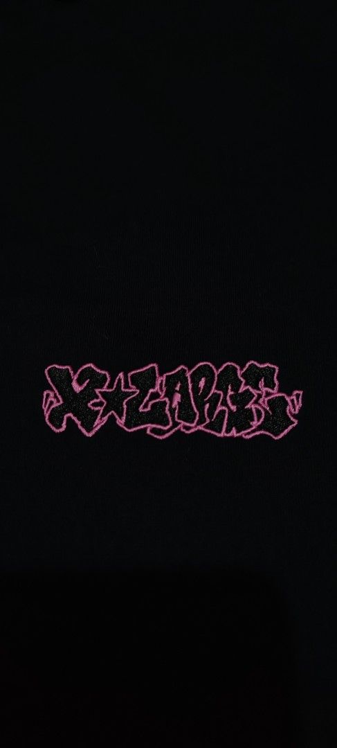 XLARGE Black T-shirt Size L (Category: Tshirts & Polo Shirts ) located in Manila. Submitted by morenomark97986 (Listing ID 1463572235, Image 3). Description: - XLARGE Black T-Shirt - Size: Large (L) - Embroidered logo on the front - Graphic print with gorilla and logo on the back - Slight, barely noticeable print issue on the back - DM if interested!.