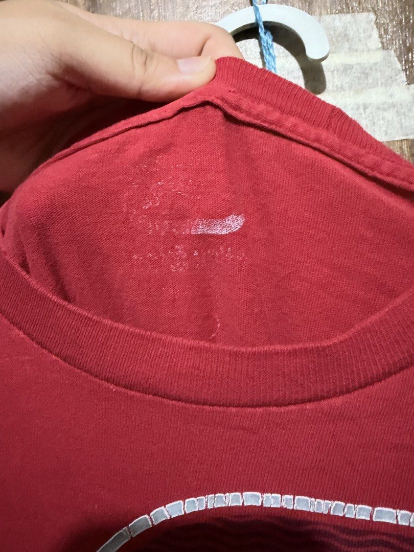 [Y2K] ECKO UNLTD Red Graphic T-Shirt (Category: Tshirts & Polo Shirts ) located in Imus. Submitted by frootiloots4103 (Listing ID 1463570618, Image 2). Description: - Red ECKO UNLTD graphic t-shirt - Features iconic ECKO logo and text - "NEW YORK CITY, USA // SWEAR DESIGN AND QUALITY SINCE 1972" - Size tag: 23x29 - Perfect for casual everyday wear OPEN FOR NEGO (best if aspack) 📍Imus, Cavite 4103 Can do meetups within Imus Area 🚚 J&T or Lalamov