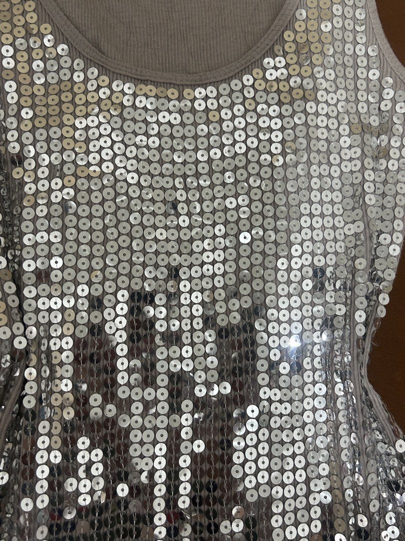 y2k sequins top | night out top (Category: Sleeveless) located in Dumaguete. Submitted by hellograbs (Listing ID 1463655213, Image 2). Description: So chick and perfect for night out. A statement piece .