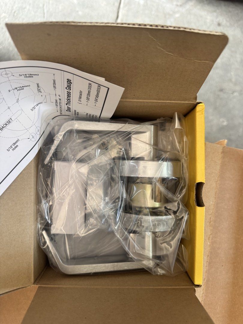 Yale AGL-1000 Cylindrical Lever Lockset (Category: Locks, Doors & Gates) located in Bacoor. Submitted by safebear.614f4e (Listing ID 1463652837, Image 3). Description: Kunin niyo na bagsak price na. Good for Commercial Projects, Condominiums and Reselling. 3400 po original price. High quality. With 3 Keys Good day! We have 22 pcs brand-new Yale AGL-1000EA-30 Entrance-Office Knob Locksets available for bulk sale. Details: • Yale AGL-1000EA-30 • F8