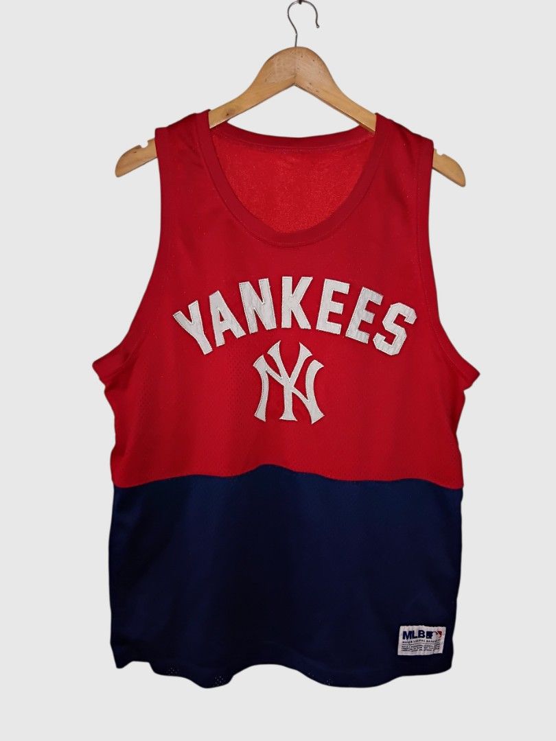 Yankees MLB jersey (Category: Tshirts & Polo Shirts ) located in Malasiqui. Submitted by v.hype (Listing ID 1463590999, Image 1). Description: Yankees MLB jersey size: large dimension: 22.5w 30L excellent condition price : 1200 pesos + ship.