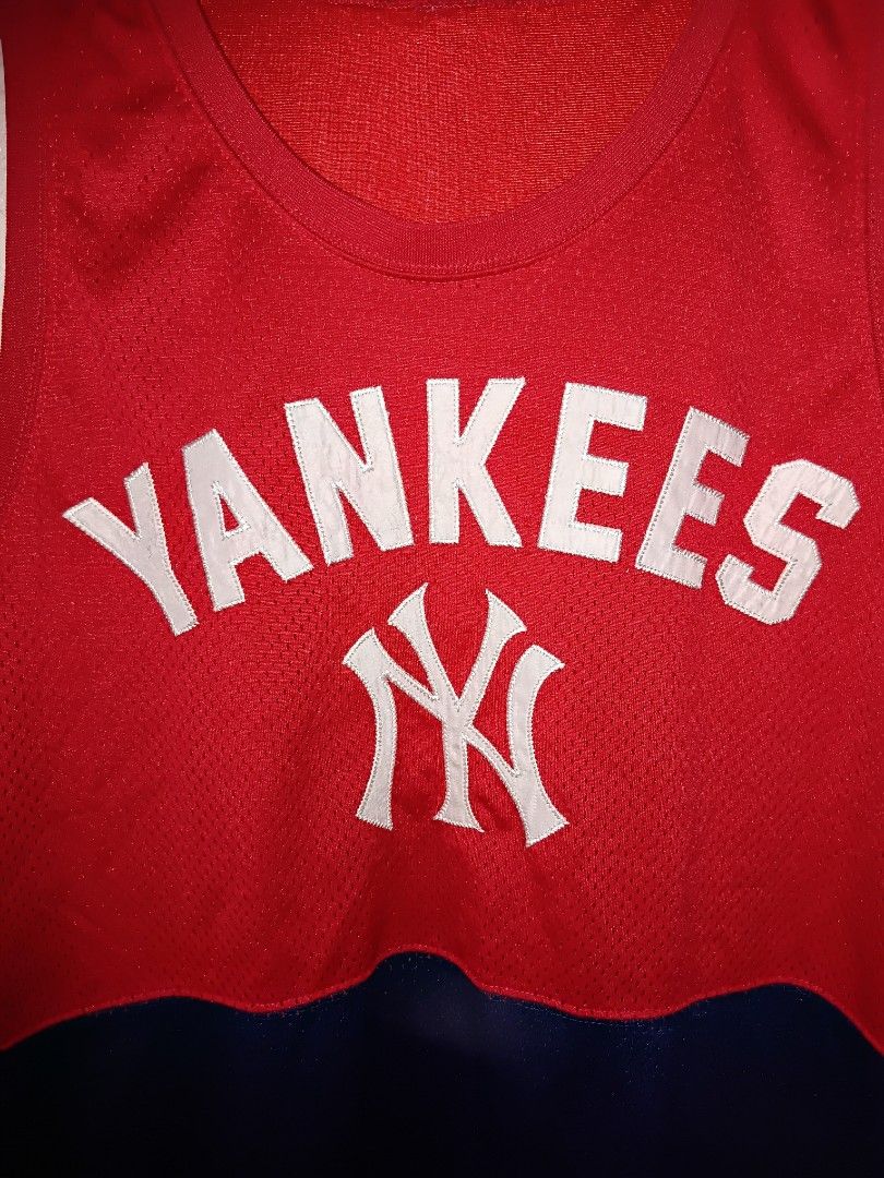 Yankees MLB jersey (Category: Tshirts & Polo Shirts ) located in Malasiqui. Submitted by v.hype (Listing ID 1463590999, Image 3). Description: Yankees MLB jersey size: large dimension: 22.5w 30L excellent condition price : 1200 pesos + ship.