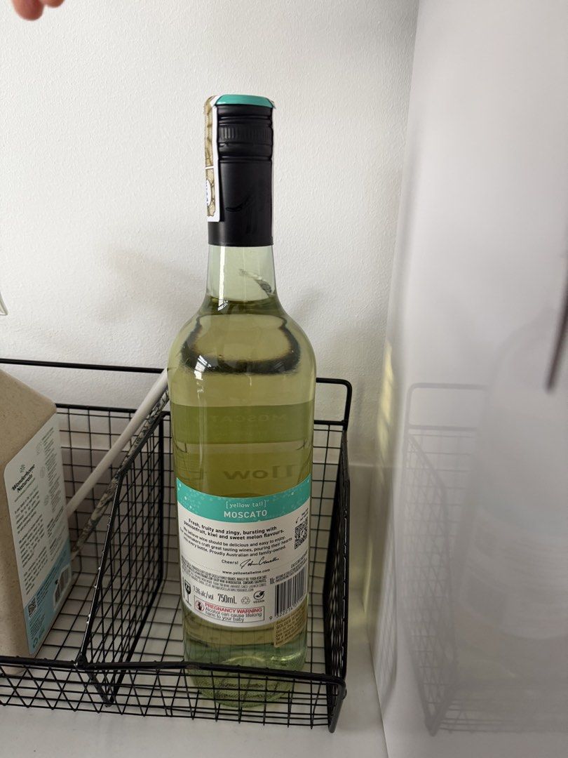Yellow Tail Moscato 750ml (Category: Beverages) located in Makati City. Submitted by madamchi (Listing ID 1463687151, Image 2). Description: Yellow Tail Moscato 750ml RFS: Excess stock MOP: Gcash PICKUP: Makati City or Glorietta.