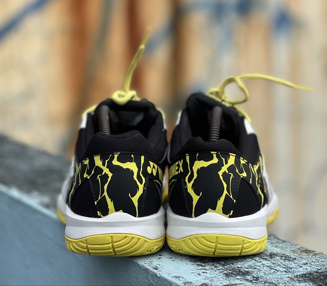 Yonex power cushion strider ray wide (Category: Sneakers) located in Pasig City. Submitted by store_4_all_season (Listing ID 1463710423, Image 3). Description: Size 9 us mens / 27 cm / 42 eu Used - very good condition No issue 📩📩📩.