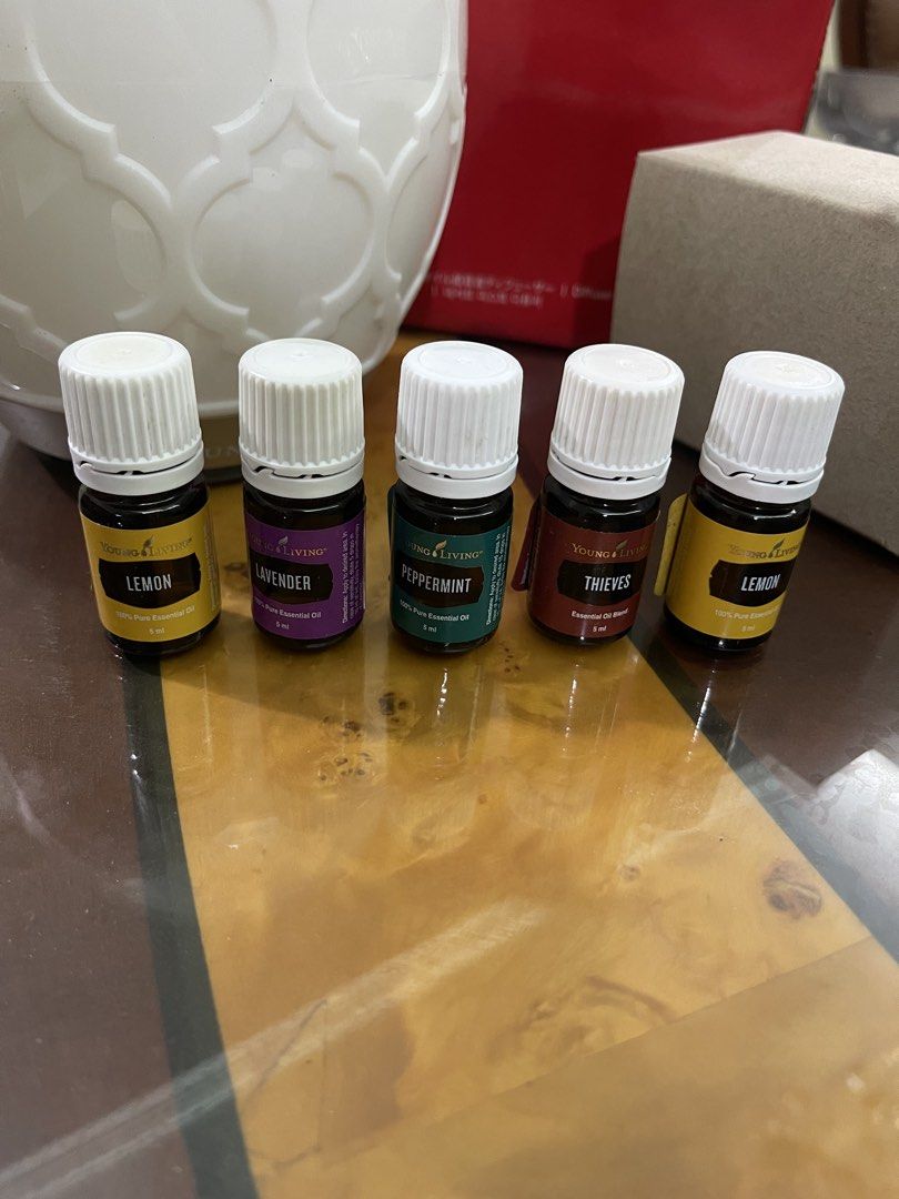 Young Living Desert Mist Diffuser with 5 Essential Oils (BRAND NEW) (Category: Home Fragrance) located in Quezon City. Submitted by brightwolf_7ef5d3 (Listing ID 1463671355, Image 2). Description: - Young Living Desert Mist Diffuser - Includes 5 Essential Oils: Lemon (x2), Lavender, Peppermint, Thieves - All items are in the original box - Ideal for aromatherapy and creating a relaxing atmosphere.