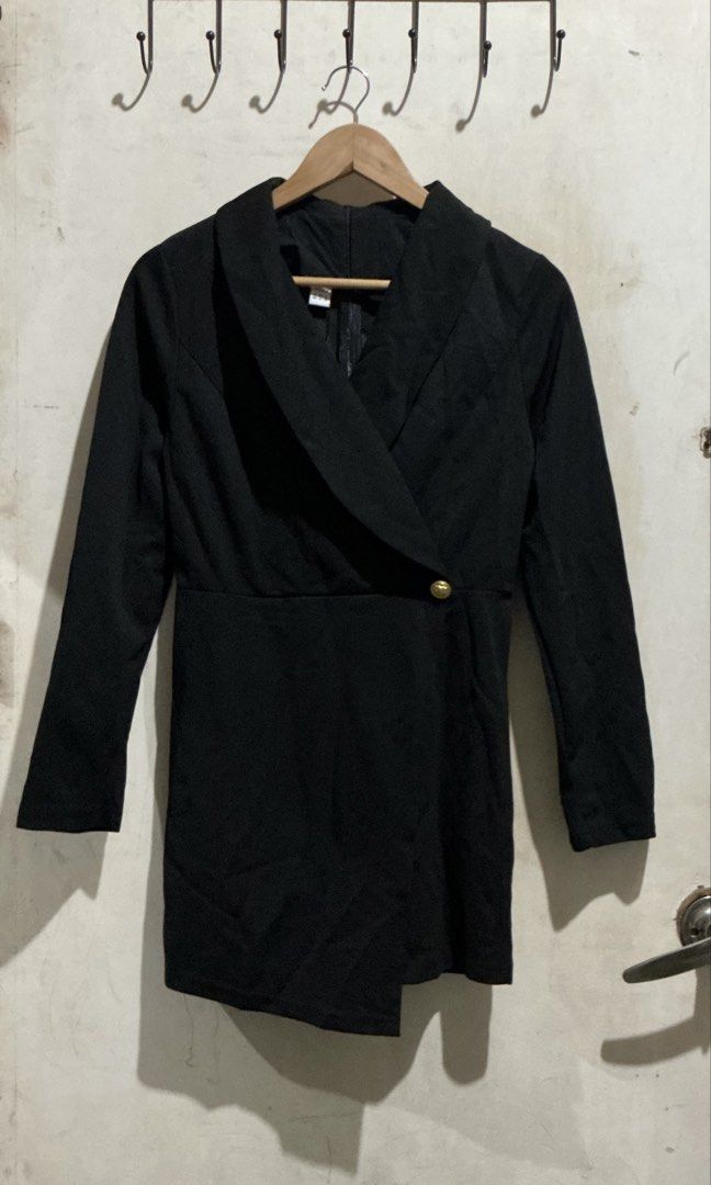 YOZY ROMPER DRESS (Category: Rompers) located in Dagupan City. Submitted by trendies_collection (Listing ID 1463644977, Image 1). Description: Brand new with pouch and hang tag Small on tag, semi stretchy No issue.