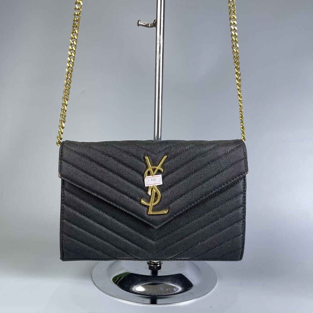 ysl bag (Category: Cross-body Bags) located in San Fernando. Submitted by sapatusannisean (Listing ID 1463666887, Image 1). Description: .