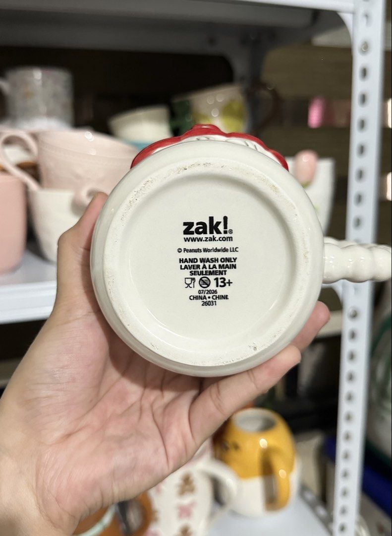 Zak! Peanuts Worldwide LLC Christmas Mug (Category: Coffee & Tea Tableware) located in Manila. Submitted by tinayyy_08 (Listing ID 1463638289, Image 2). Description: .