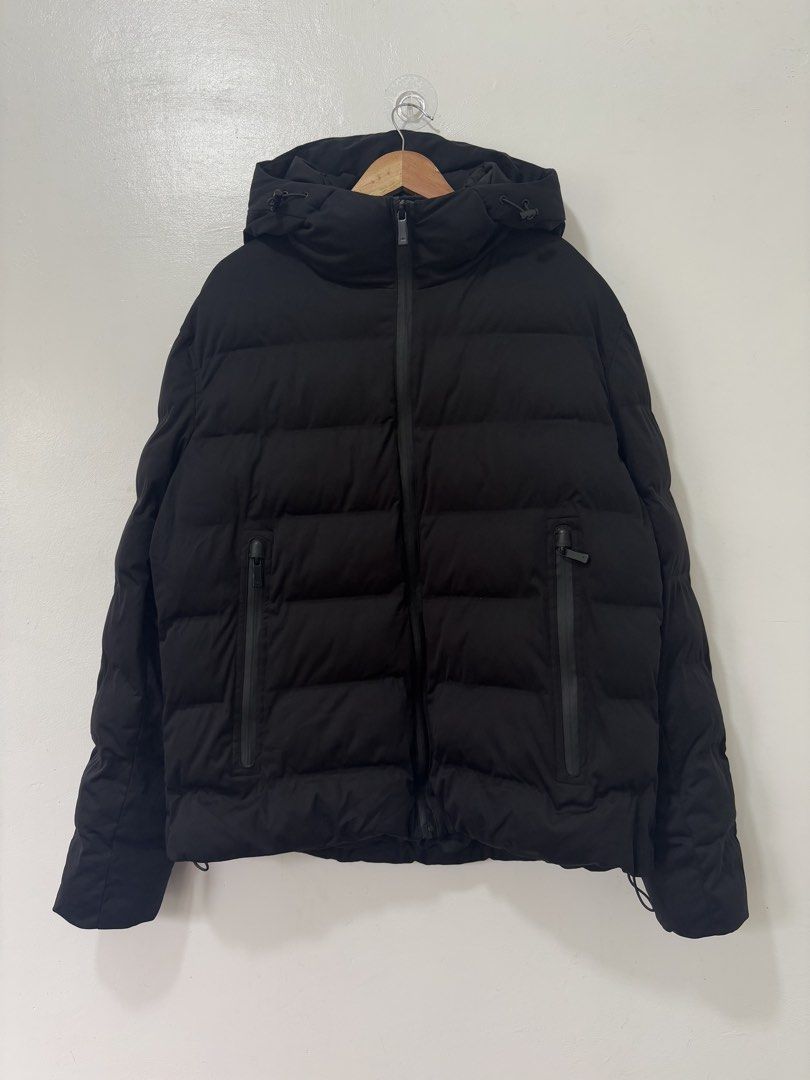 Zara Seamless Black Down Puffer Jacket Men XL (Category: Coats, Jackets and Outerwear) located in Balanga. Submitted by winterlab_ph (Listing ID 1463595491, Image 2). Description: Code: C043 Width: 26 Length: 28 Shoulders: 22.5 Sleeves: 28 : Like New.