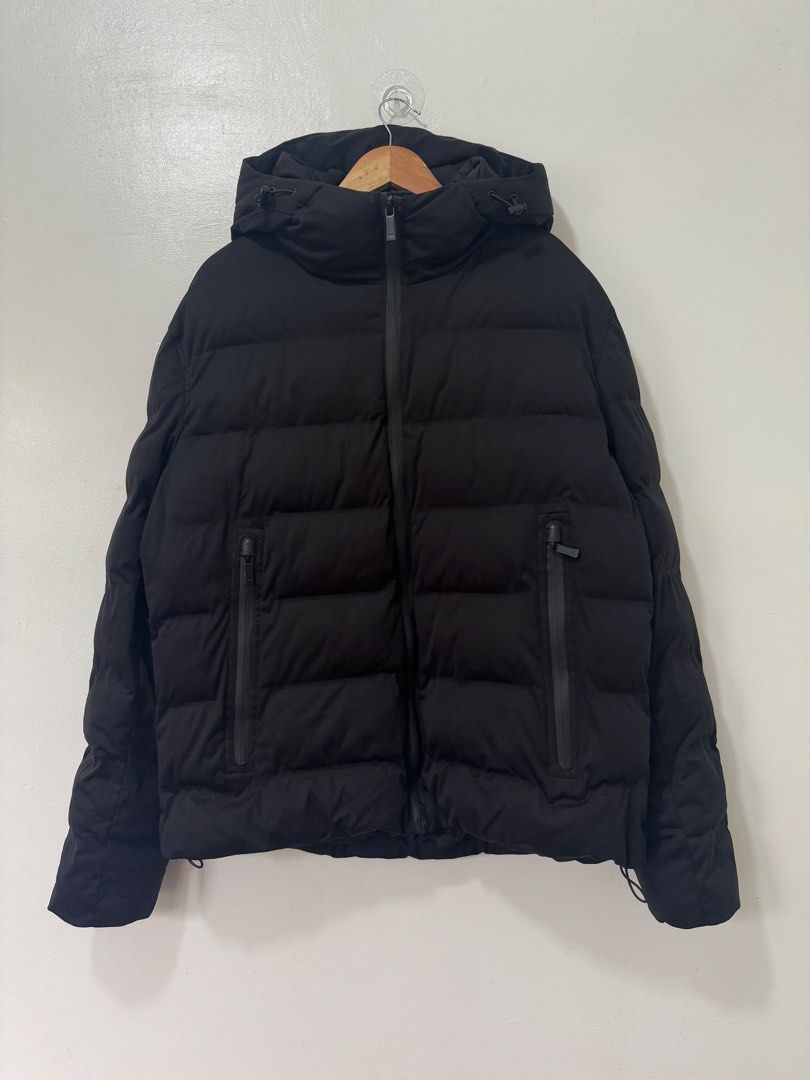 Zara Seamless Black Down Puffer Jacket Men XL (Category: Coats, Jackets and Outerwear) located in Balanga. Submitted by winterlab_ph (Listing ID 1463595491, Image 1). Description: Code: C043 Width: 26 Length: 28 Shoulders: 22.5 Sleeves: 28 : Like New.