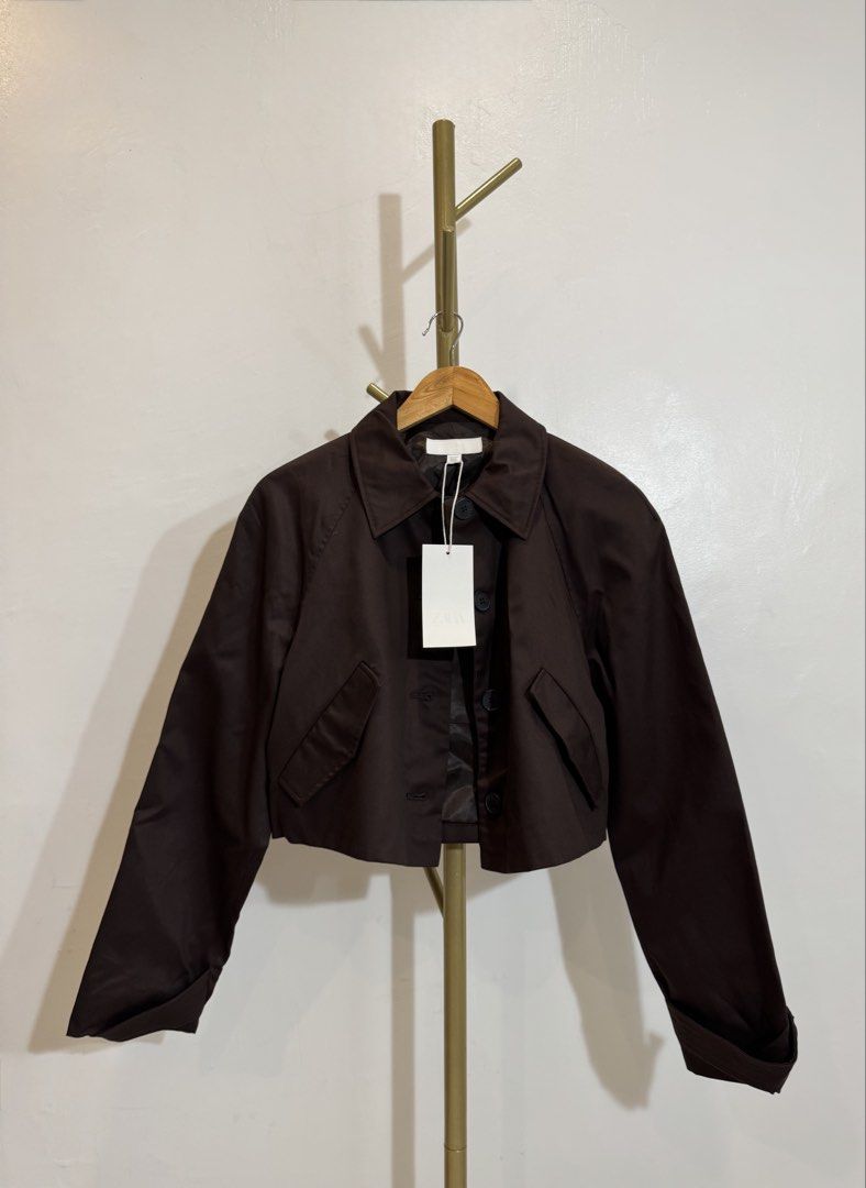 Zara Blazer (Category: Coats, Jackets and Outerwear) located in Quezon City. Submitted by shopper_xoxo (Listing ID 1463631772, Image 2). Description: Brand new with tag 😊 📦 From Zara Japan 🚚 On hand and ready to ship MOP: GCash and BPI Shipping starts at ₱65 only ✨ .