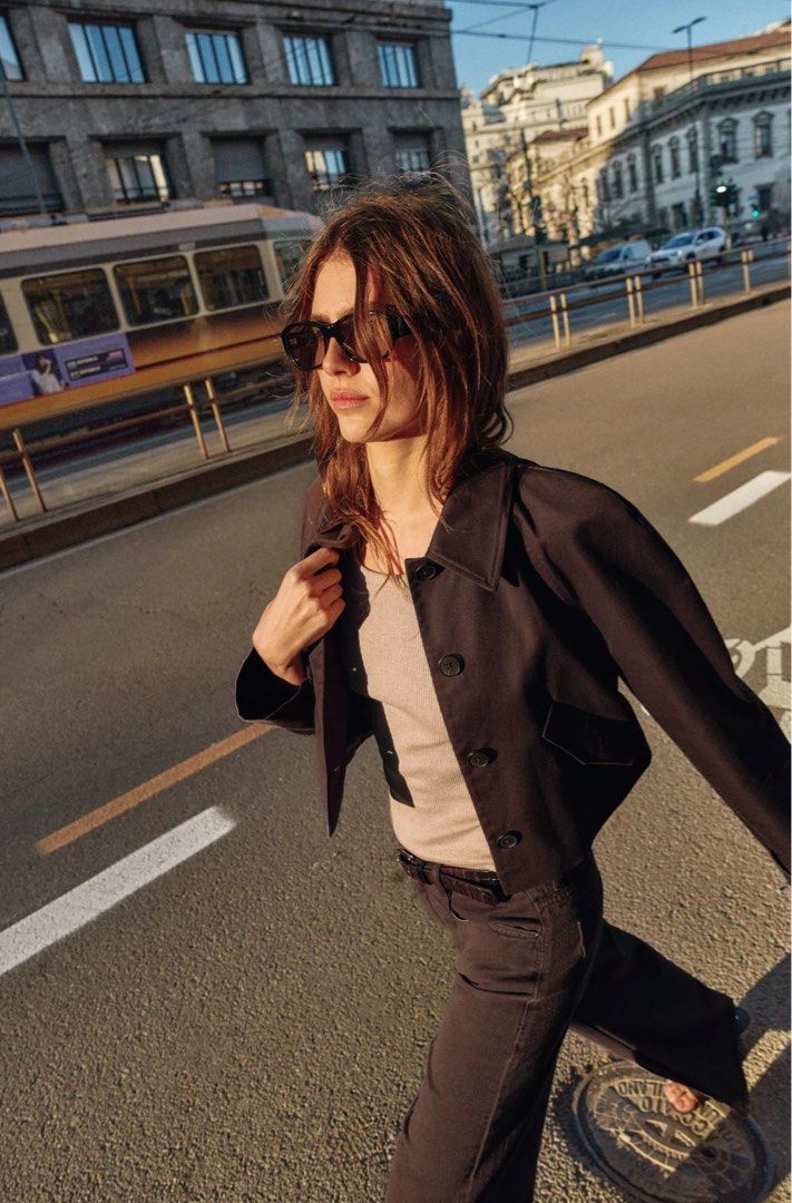 Zara Blazer (Category: Coats, Jackets and Outerwear) located in Quezon City. Submitted by shopper_xoxo (Listing ID 1463631772, Image 3). Description: Brand new with tag 😊 📦 From Zara Japan 🚚 On hand and ready to ship MOP: GCash and BPI Shipping starts at ₱65 only ✨ .