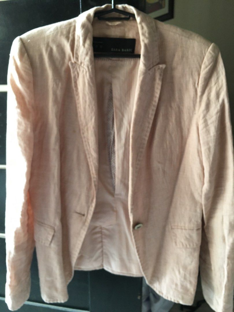 Zara blazer (Category: Coats, Jackets and Outerwear) located in Marilao. Submitted by joelheather02 (Listing ID 1463632308, Image 1). Description: .