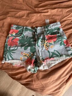 (Category: ) located in . Submitted by easygoingaries (Listing ID 1463599469, Image 1). Description: .