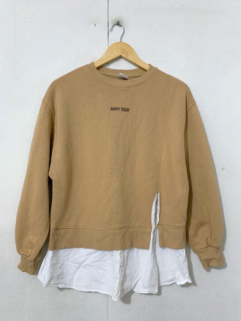 Zara girls soft pullover jacket (Category: Coats, Jackets and Outerwear) located in Calamba. Submitted by melaicas (Listing ID 1463666145, Image 1). Description: Fit S/M Armpit laid flat-20 inches Length-28 inches .
