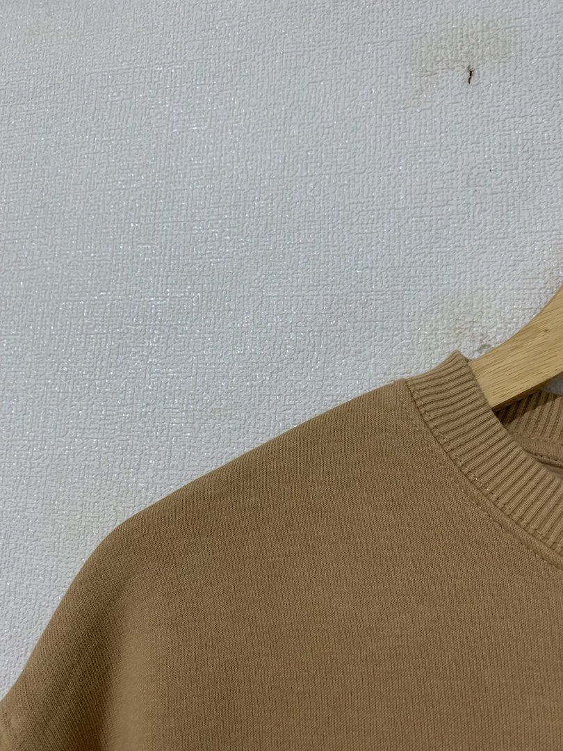 Zara girls soft pullover jacket (Category: Coats, Jackets and Outerwear) located in Calamba. Submitted by melaicas (Listing ID 1463666145, Image 3). Description: Fit S/M Armpit laid flat-20 inches Length-28 inches .