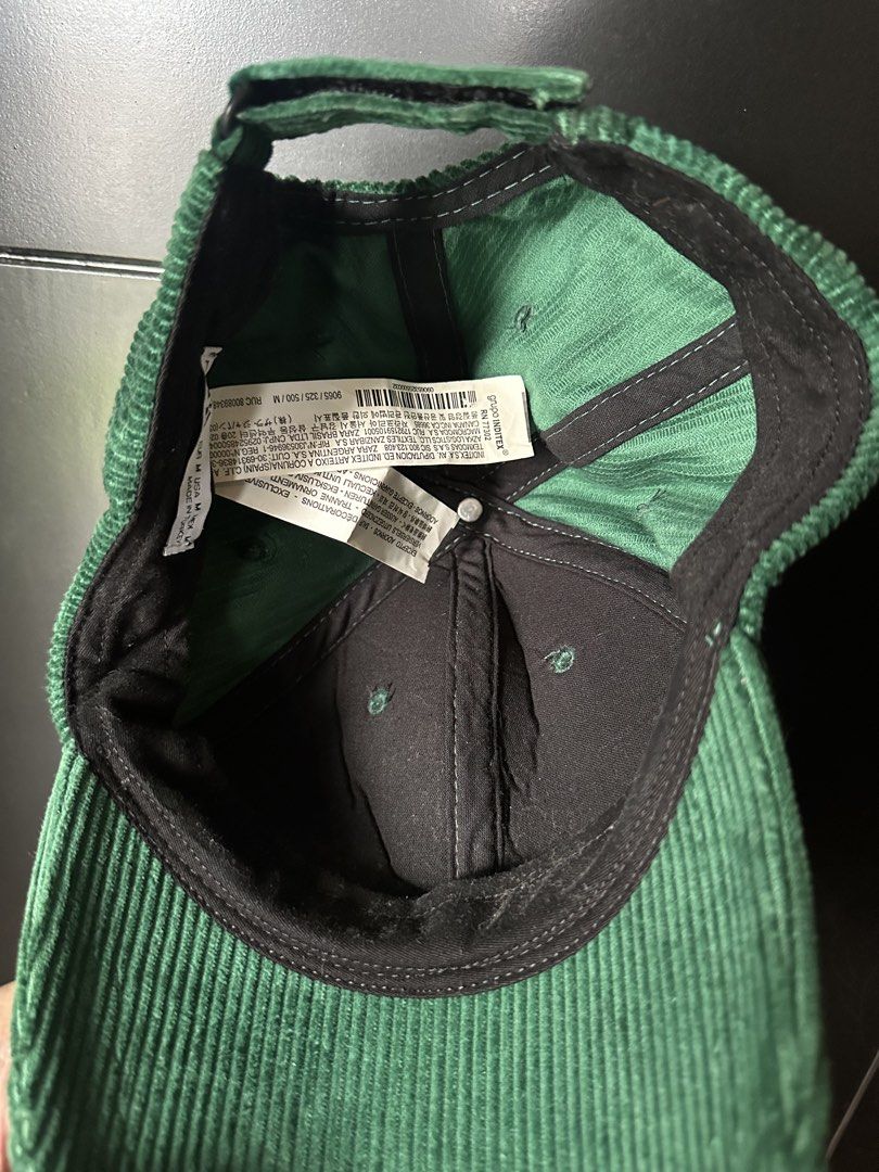 ZARA Green Corduroy Baseball Cap (Category: Hats & Beanies) located in Paranaque City. Submitted by _tonkatsuclub (Listing ID 1463645563, Image 3). Description: - Zara Green Corduroy Baseball Cap - Adjustable strap at the back.