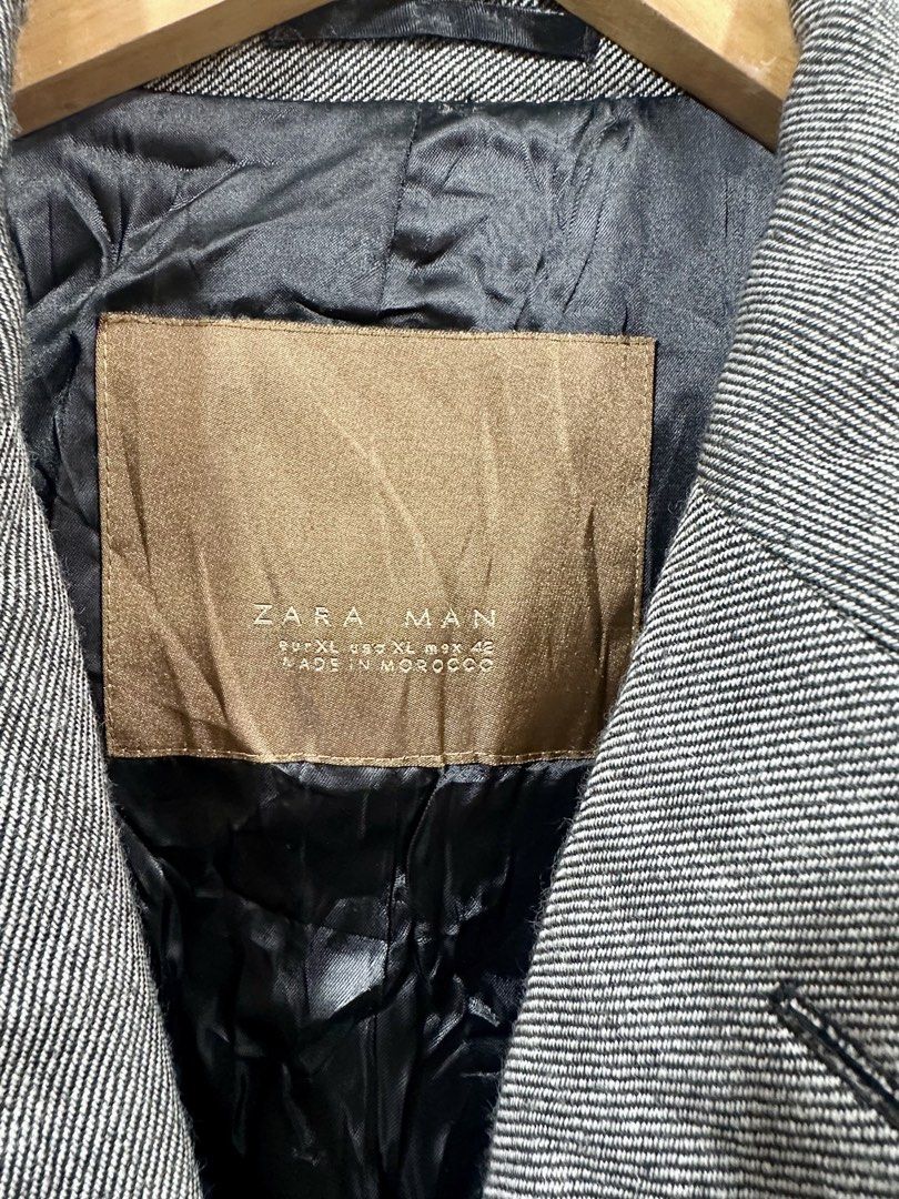 Zara Man Long Blazer/Coat (Category: Coats, Jackets and Outerwear) located in Tarlac. Submitted by ej202177 (Listing ID 1463637012, Image 2). Description: XL on tag Can fit to Large Width 23" Length 40" Quality Long blazer/coat Location: Tarlac .