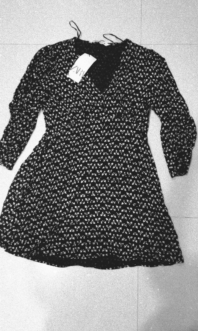 Zara mini dress (Category: Dresses) located in Batangas. Submitted by micaelaul (Listing ID 1463605739, Image 2). Description: Med on tag.