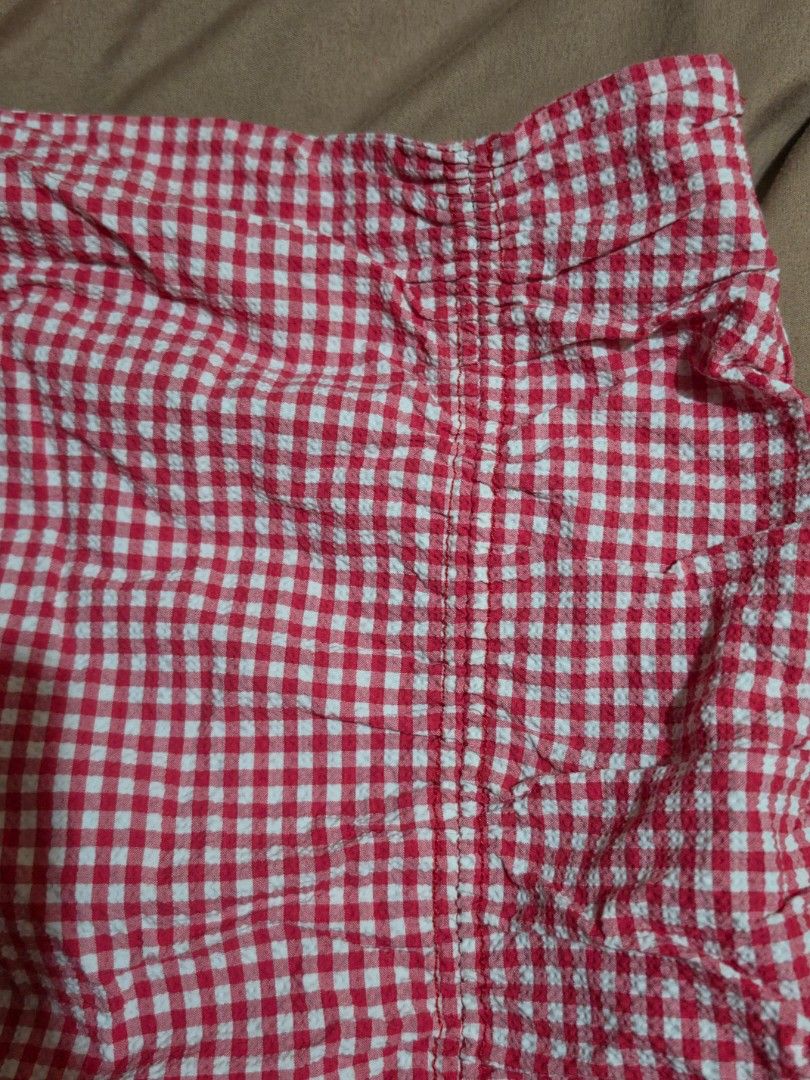 ZARA Red Gingham Skirt (Category: Skirts) located in Malabon City. Submitted by lpzangie (Listing ID 1463691973, Image 3). Description: - Cute red and white gingham pattern - ZARA brand - Seersucker fabric (textured feel) - Midi length - Shirred waist for a flattering fit - Size Medium (M).