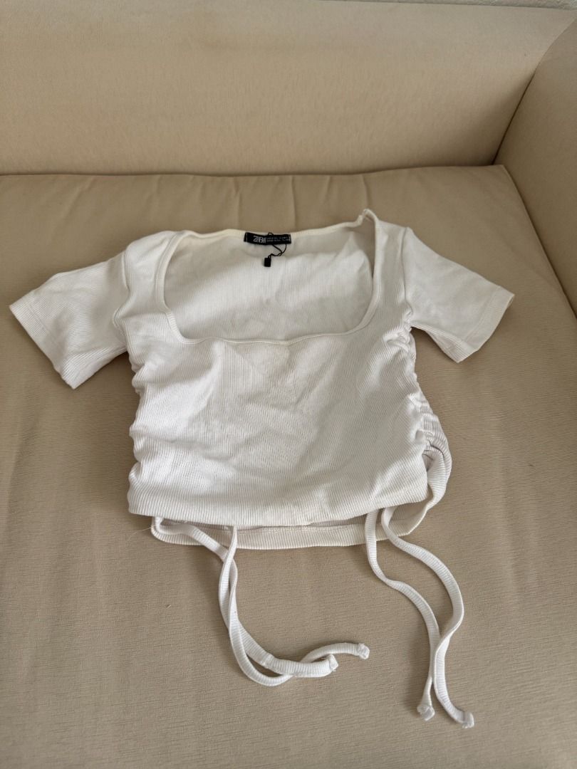 zara ruched crop top white (Category: Shirts) located in Quezon City. Submitted by gogo.sparkle (Listing ID 1463617022, Image 2). Description: .