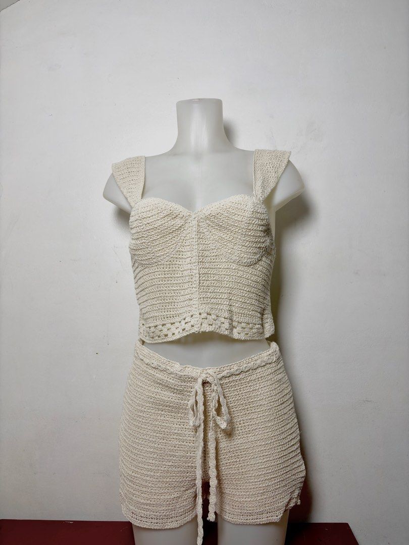 ZARA SET CREAM CROCHET (Category: Sets or Coordinates) located in Paranaque City. Submitted by delexxzah (Listing ID 1463687834, Image 2). Description: .