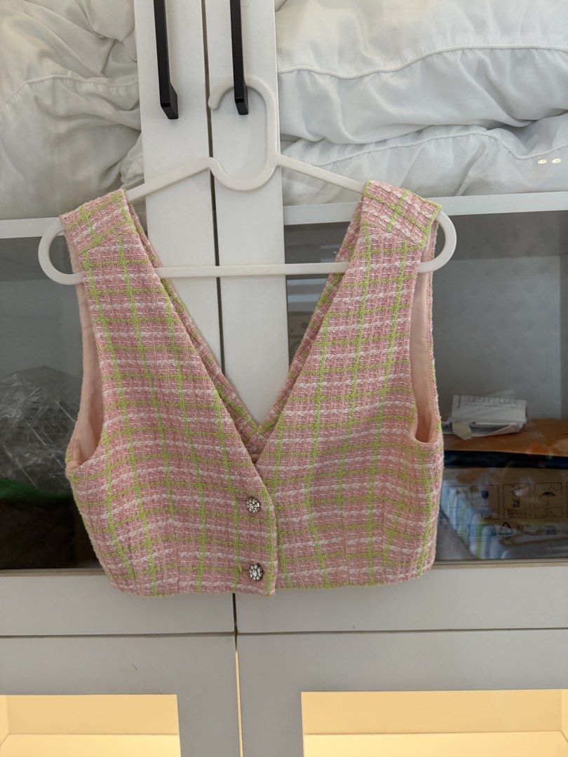 Zara tweed vest (Category: Sleeveless) located in Quezon City. Submitted by destashingmycloset (Listing ID 1463685705, Image 1). Description: .