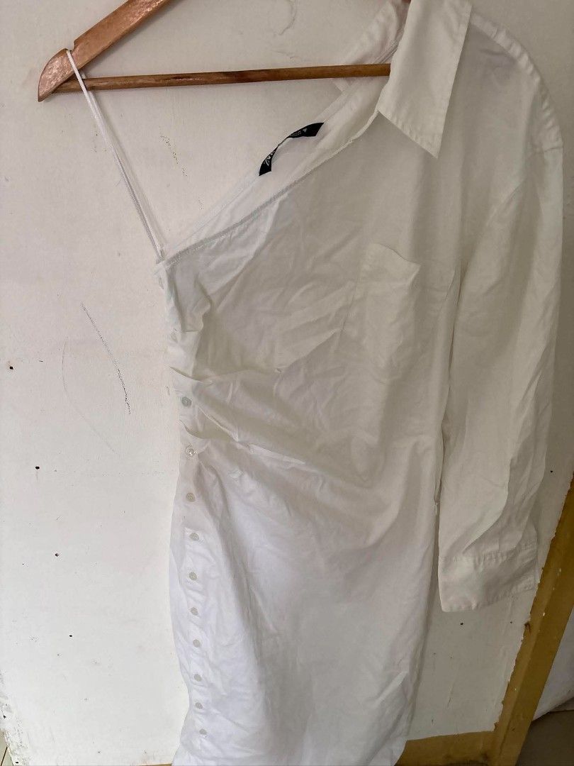 Zara white dress (Category: Dresses) located in Davao. Submitted by bianca1994 (Listing ID 1463593892, Image 3). Description: .