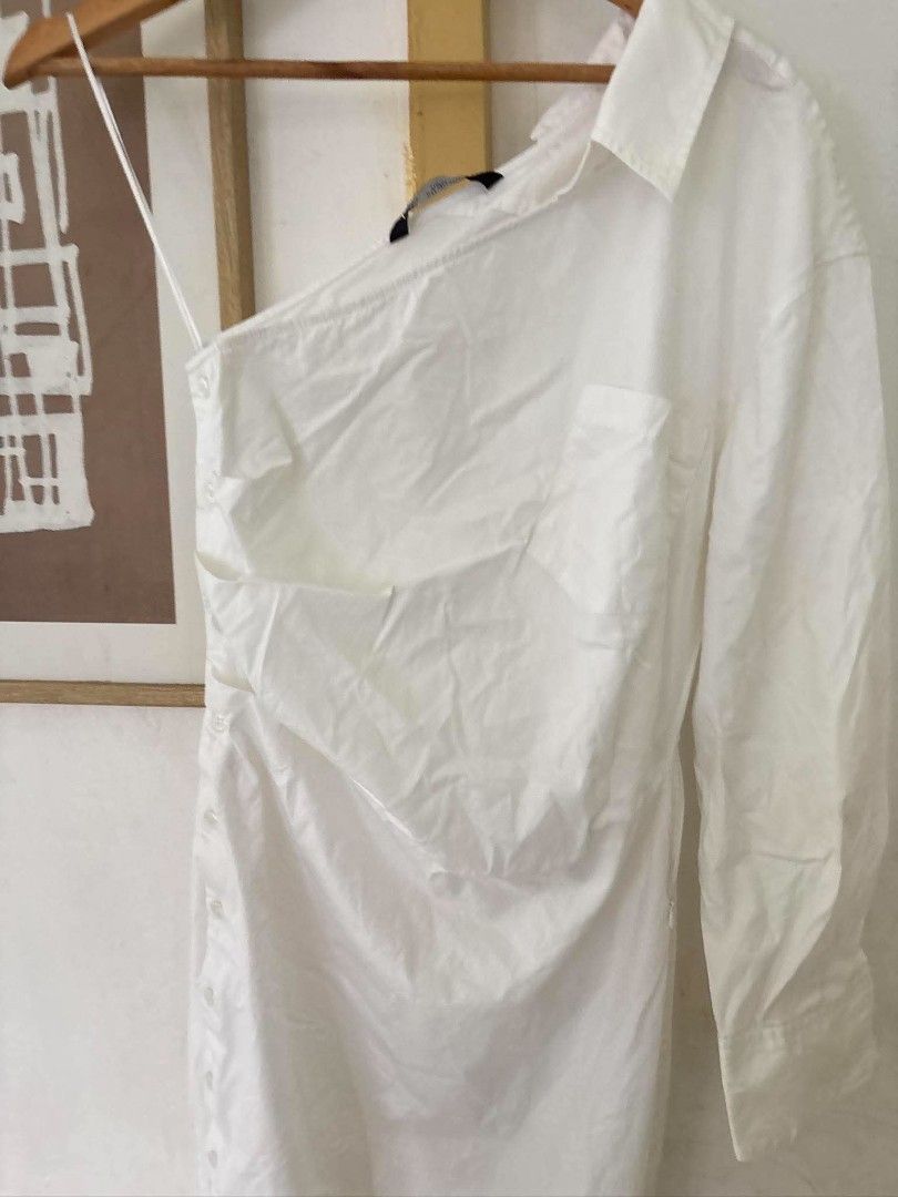 Zara white dress (Category: Dresses) located in Davao. Submitted by bianca1994 (Listing ID 1463593892, Image 2). Description: .
