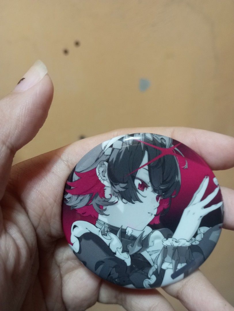 ZENLESS ZONE ZERO OFFICIAL CAN BADGE (Category: Character Goods) located in Angono. Submitted by koorahpeekah (Listing ID 1463680994, Image 3). Description: price in pic, discount if take both like new condition, no issue buyer will shoulder sf dm if interested mop gcash payo mod lalamove lbc jnt.