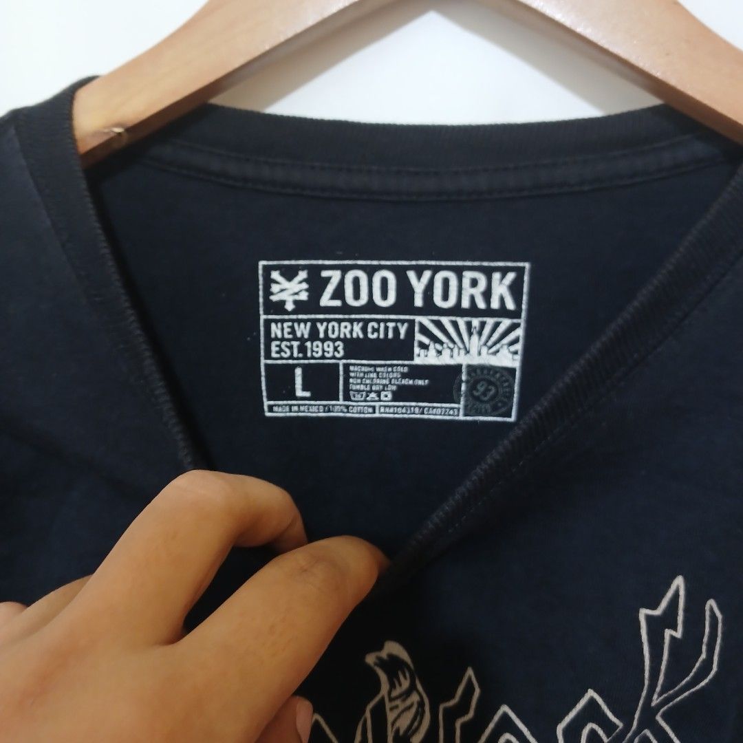 ZOO YORK (Category: Tshirts & Polo Shirts ) located in Ozamiz City. Submitted by 2nd.sight (Listing ID 1463573820, Image 3). Description: size: large w: 24 l: 29 excellent.