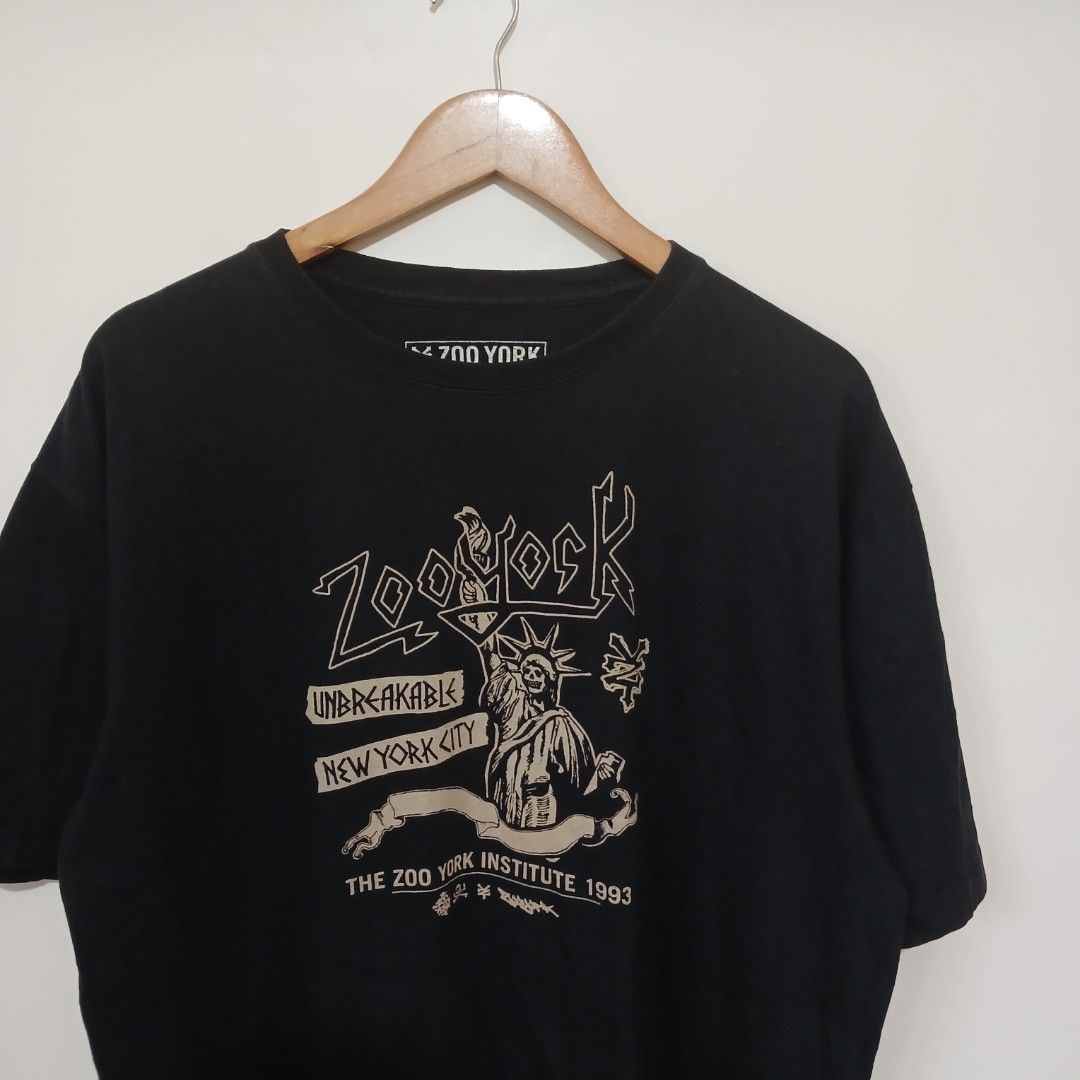 ZOO YORK (Category: Tshirts & Polo Shirts ) located in Ozamiz City. Submitted by 2nd.sight (Listing ID 1463573820, Image 2). Description: size: large w: 24 l: 29 excellent.