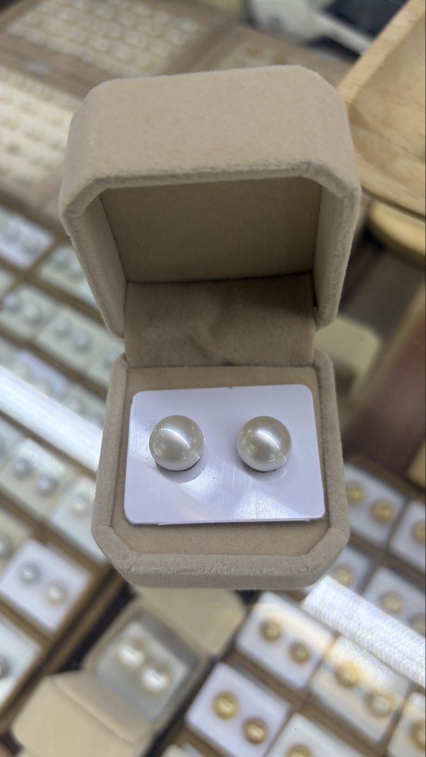 11MM SOUTHSEA PEARLS (Category: Earrings) located in Manila. Submitted by brightcloud.2ff418 (Listing ID 1463895357, Image 1). Description: - micron setting - Pearl size: Approximately 11-12mm (measured with caliper) - 14k, 18k solid gold available at added cost - also available in loose can request hole. pm is key - wholesale price available bank transfer, gcash, or lbc cod card payment available in shop 22 yrs in pearl industry .