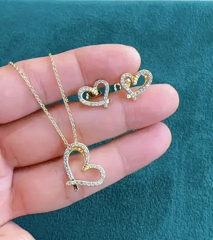 14K Vermeil Gold Set (Category: Necklaces) located in Caloocan City. Submitted by cheskhaionlinestore2.0 (Listing ID 1463766988, Image 1). Description: New Collection 🥰 14k GOLD VERMEIL Super Sale ⚡ ₱1100 Set Earrings ₱ 700 only📌 What is Vermeil Gold? 14K Vermiel Gold Gold vermeil (pronounced ver-may) is a high-quality type of gold-plated jewelry defined by a sterling silver base metal, a thick gold layer (at least 2.5 microns), and a gold puri