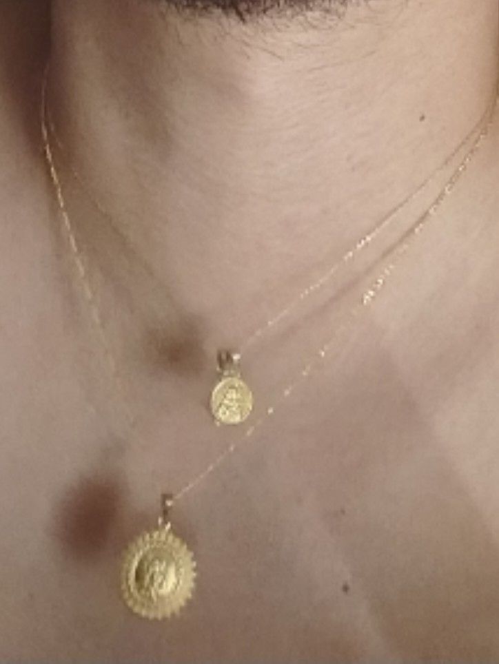 18 KARAT GOLD NECKLACES (Category: Necklaces) located in Manila. Submitted by dejavu.finds (Listing ID 1463931076, Image 3). Description: Two 18 karat necklaces with 3 pendant charms. estimated grams around 1.80- 2 grams in total..