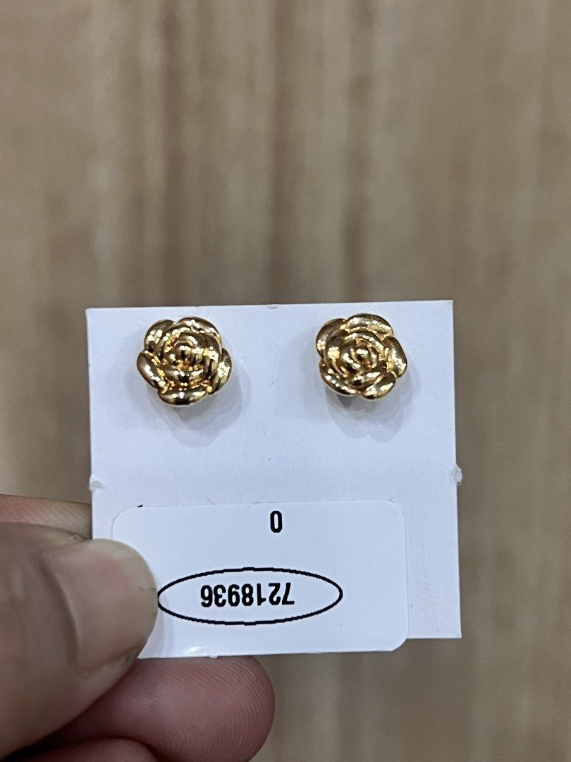 18k japan earring (Category: Body Jewelry) located in Manila. Submitted by mightystone_77b719 (Listing ID 1463822908, Image 1). Description: .
