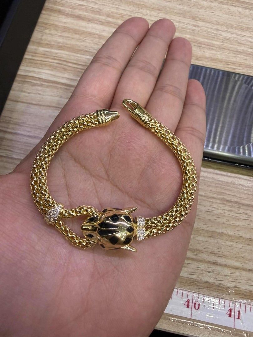 18k Saudi gold panthere bracelet (Category: Bracelets) located in Manila. Submitted by bhelgoldseller2ndaccount (Listing ID 1463898825, Image 1). Description: New!!✨New!!✨New!! Authentic 18k Saudi Golds 💯pawnable/naisasanla 💯with high appraisal rate 💯good investment 💯Direct supplier price 👉OPEN for resellers 🌺please take time to evaluate their actual sizes and grams 👉Best panggift for all occasions ✅ Sold per grams not per piece Kya lowest