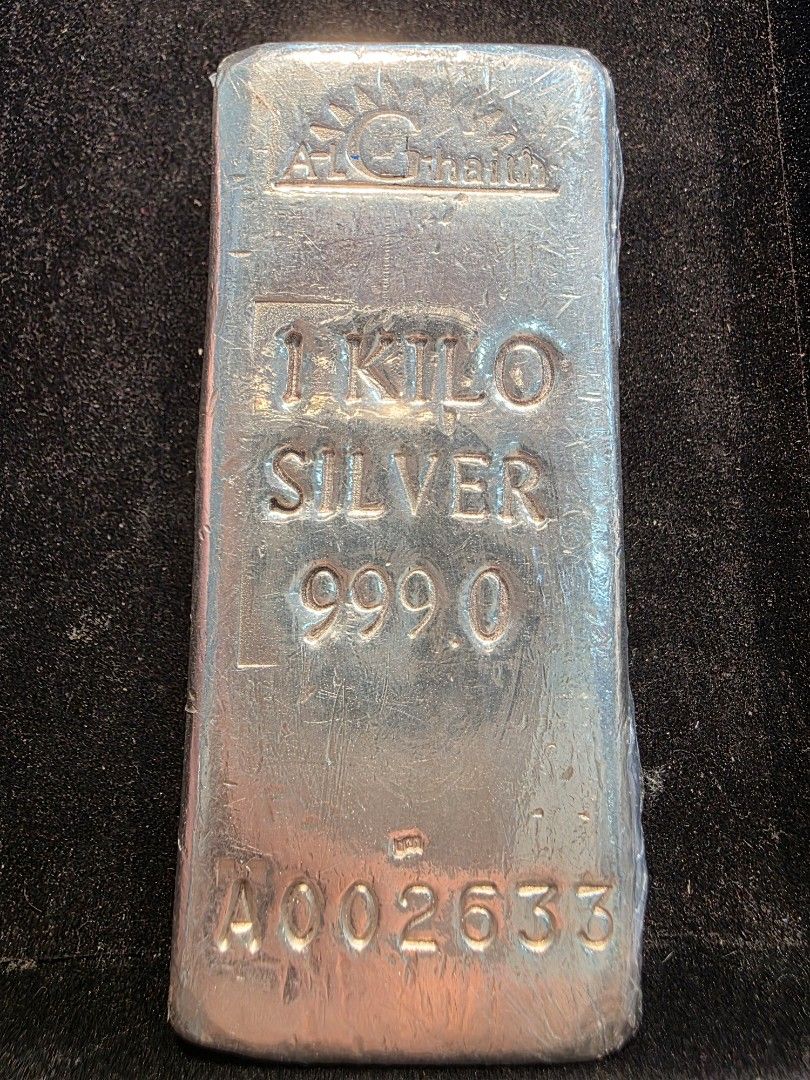 1 Kilo Silver 999.0 Bar AG-Thar (Category: Currency) located in Manila. Submitted by trumpisthedevil (Listing ID 1463872488, Image 2). Description: - 1 Kilo Silver Bar - Purity: 999.0 Fine Silver - Brand/Marking: AG-Thar - Serial Number: A002633 - Condition: Sealed - Ideal for: Investment or Collection.