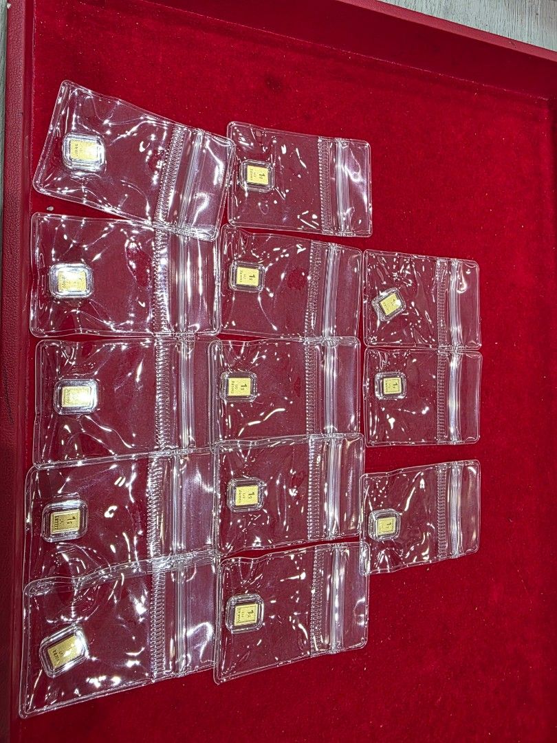 1g 999.9 Fine Gold Bar in Protective Casing (Category: Currency) located in Manila. Submitted by trumpisthedevil (Listing ID 1463854308, Image 3). Description: - 1 gram of 999.9 fine gold - Each bar is sealed in protective casing - Brilliant, shiny finish - Ideal for investment or as a gift - Multiple bars available - Price is for one bar 13pieces.